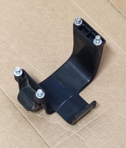 ECHO PB-580 H A392000390 RETAINER, FUEL TANK (USED)
